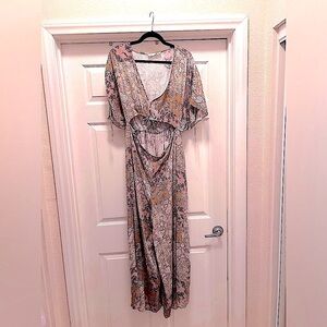 NEW Millibon Women’s Short Sleeve Floral Yellow Jumpsuit Romper Size L